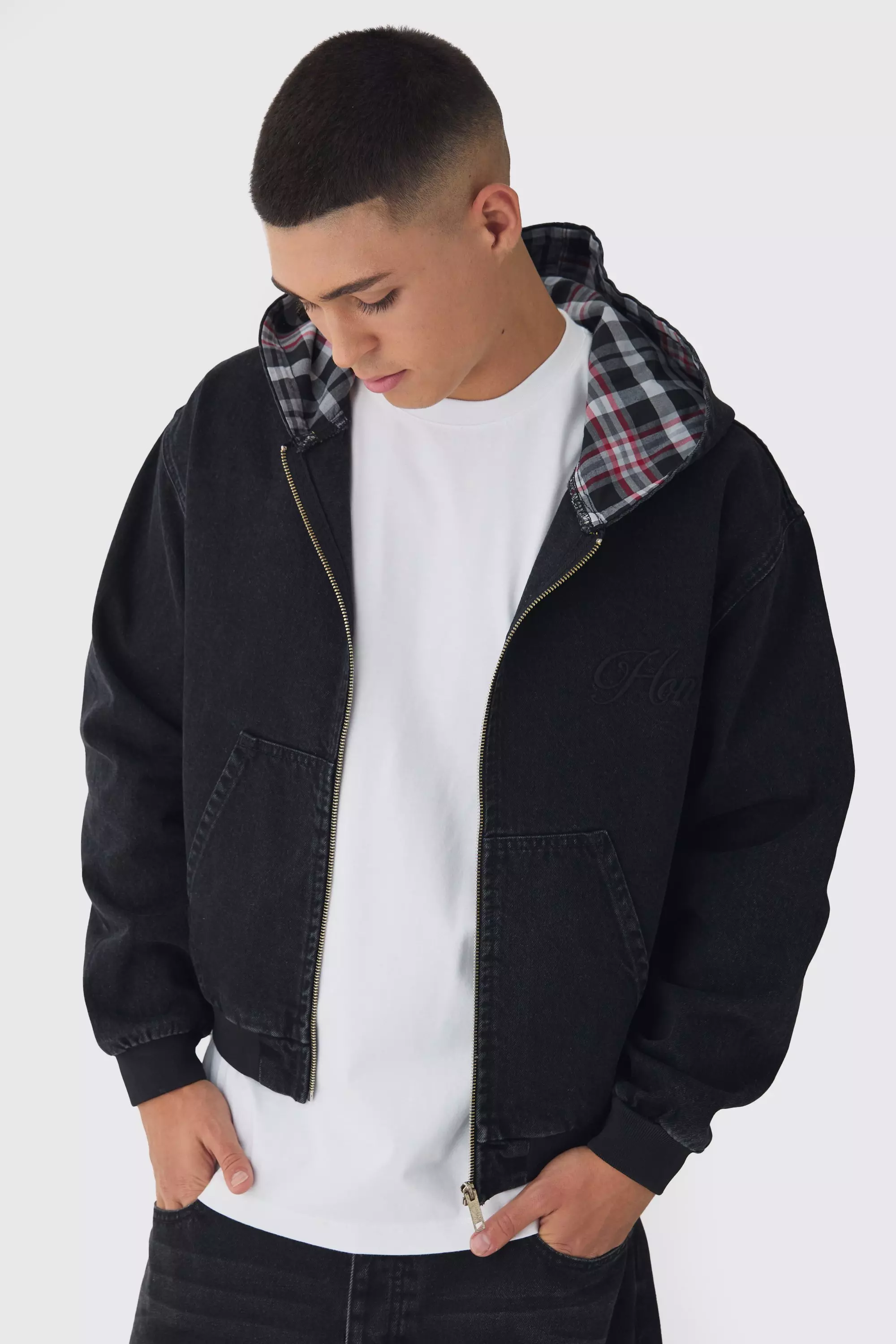 【boohoo】BOXY デニム刺繍パーカー Oversized Boxy Denim Embroidered Hoodie | boohooMAN USA